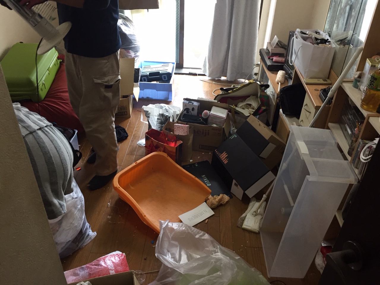 引っ越しに伴うゴミ屋敷片付け!3名体制でキレイキレイ(*‘∀‘)【大阪市淀川区】 引っ越しに伴うゴミ屋敷片付け!3名体制でキレイキレイ(*‘∀‘)【大阪市淀川区】